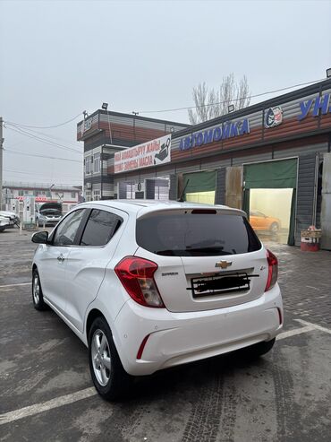 Chevrolet: Chevrolet Spark: 2016 г., Бензин, Хэтчбэк at lalafo.kg — 4 Chevrolet: Chevrolet Spark: 2016 г., Бензин, Хэтчбэк — 4