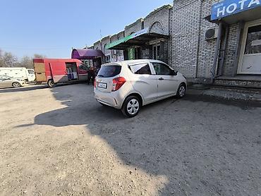 Chevrolet: Chevrolet Spark: 2017 г., 1 л, Автомат, Бензин, Хэтчбэк — 3