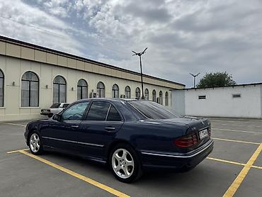 касем машина: Mercedes-Benz E-Class: 2000 г., Седан — 4