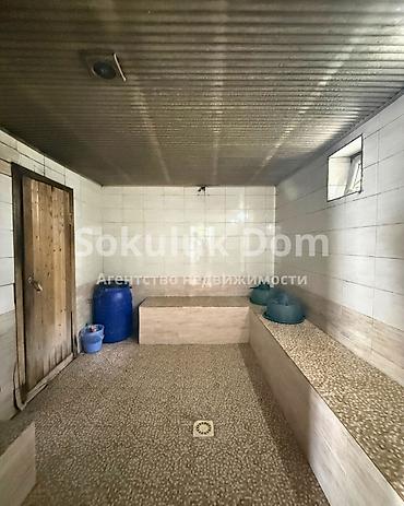 Продажа коттеджей и домов: 🏠Продается дом в с. Сокулук 🟡Комнаты: 3 🟡 Участок: 8 соток (по факту — 17
