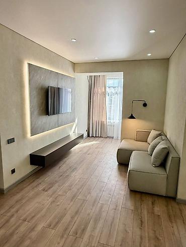 3 комнаты, 88 м², 12 мкр 8 этаж, Дизайнерский ремонт