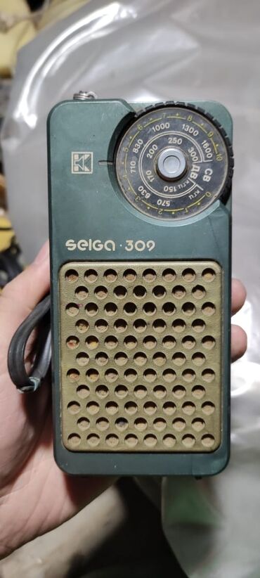 Другая аудиотехника: Продаю радиоприемники Selga 309 - 500сом Selga (черный) - 1500сом
