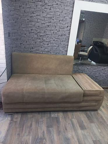 Qonaq otağı və ya ofis üçün rahat divan - Model: sağ tərəfdən açılan