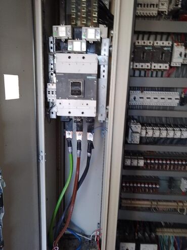 Beton qarışdıranlar: Hazır işlək vəziyyətdə beton zavod satılır. Saatda 250 kub beton — 4