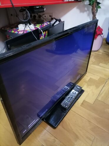 Televizori: TV VOX 32 inča . Ispravan 82 dijagonala ekrana. Sa daljinskim — 12