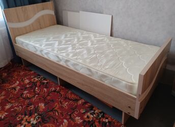 металлический шкаф для документов бу: Продается кровать. Цена 5000 сом БЕЗ МАТРАСА