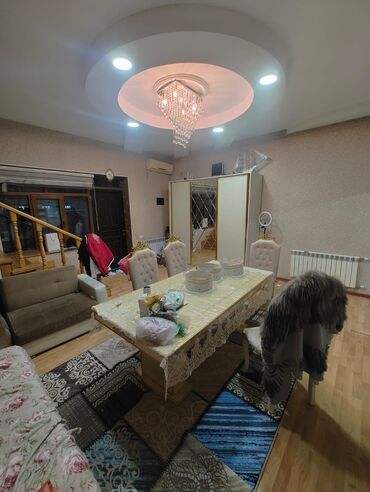 Masa və oturacaq dəstləri: Kirayə 4 otaq 2 mərtəbə 500azn

- Masazir — 4