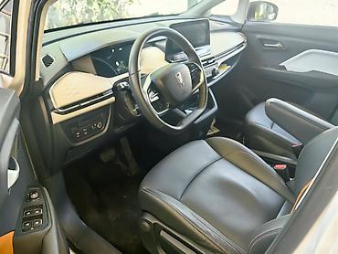 byd e9 1: LDV : 2023 г., Автомат, Электромобиль, Минивэн — 5