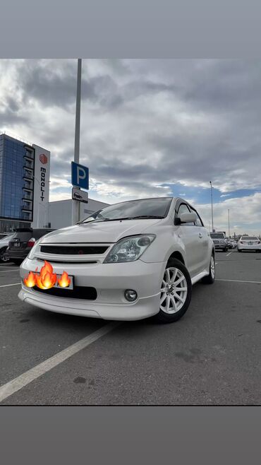 toyota фит: Toyota ist: 2003 г., 1.5 л, Автомат, Бензин, Хетчбек