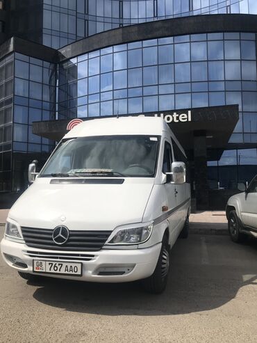 прицеп на автомобиль: Автобус, Mercedes-Benz, 2001 г.