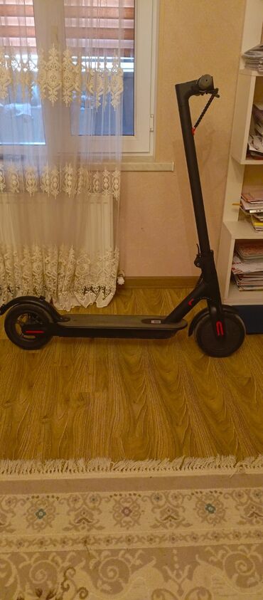 CD, DVD disklər və kassetlər: İşlənmiş Elektrik samokat 6", ≤ 250 Vt, 26 - 35 km/s, Ünvandan götürmə