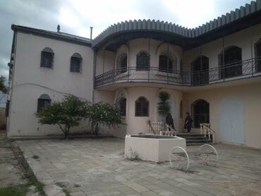 yevlaxda satilan evler: Bakı, Pirşağı qəs., 671 kv. m, 10 otaq, Hovuzsuz, Qaz, İşıq, Su