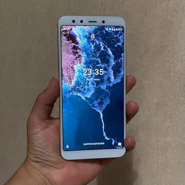 купить ксерокс бу: Xiaomi, Mi A2, Б/у, 64 ГБ, цвет - Золотой, 2 SIM