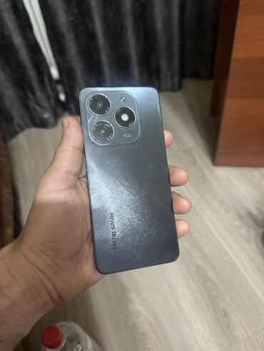 купить телефон техно: Tecno Spark 20, Б/у, 256 ГБ, цвет - Серый, 2 SIM