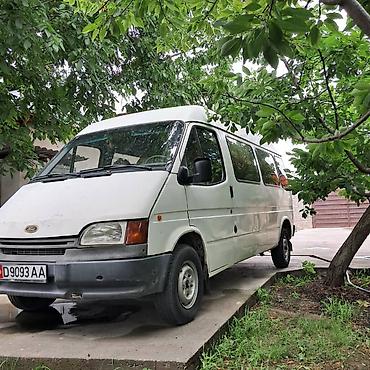 r15 at: Ford Transit: 1993 г., Бус — 2