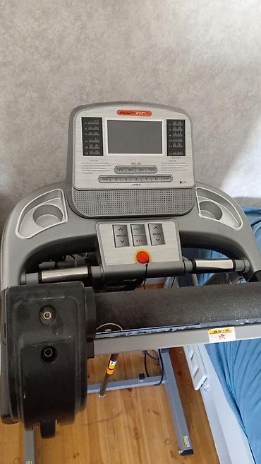 İdman və istirahət: BodyFit qaçış trenajoru Xüsusiyyətlər: - Elektron panel: iri mavi LCD — 7