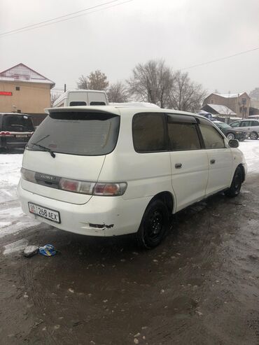 Toyota: Toyota Gaia: 2000 г., 2 л, Автомат, Бензин, Минивэн