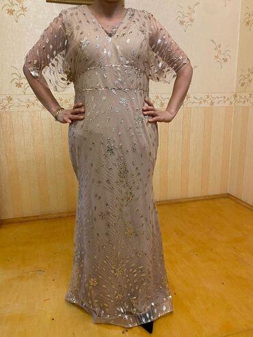 купить вечернее платье в баку: Zərif ziyafət geyimi - Rəng: bej/nude ton - Siluet: uzun