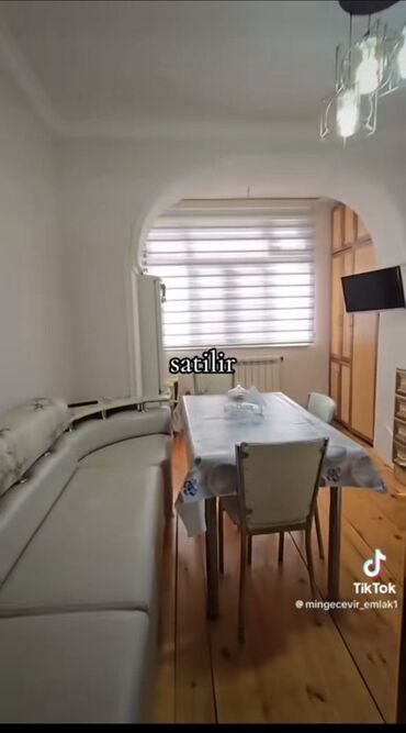 Riyaziyyat: Satılır – geniş və işıqlı mənzil - Ayrı mətbəx: L formalı taxta
