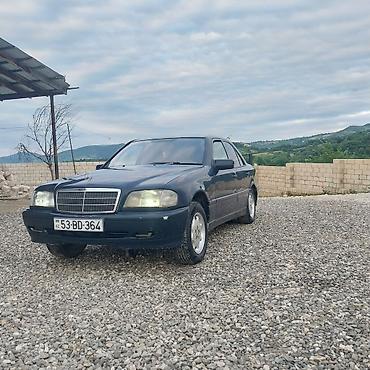 Mercedes-Benz C-Class: 1.8 l | 1993 il Sedan