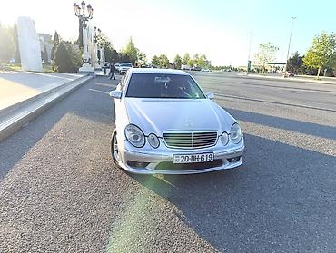 w211 duman: Mercedes-Benz E-Class sedan (W211), gümüşü rəng. Xüsusiyyətlər: - — 3