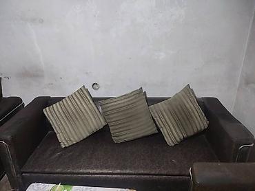 Костюмы: Мужские костюмы (два комплекта) 1) Костюм синий (бренд на ярлыке: GQ) — 12