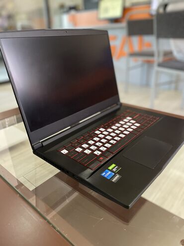 Ноутбуки: Ноутбук, MSI, 8 ГБ ОЗУ, Intel Core i5, 15.6 ", Б/у, Для работы, учебы, память NVMe SSD