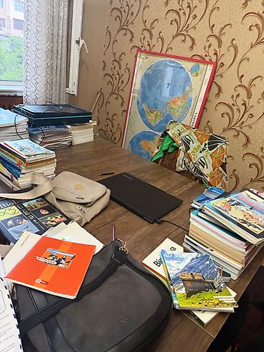 Masalar: 3 ədəd masa Ölçü: uzunluq 1.6 m, en 0.8 m Təsvir: - Müasir dizaynlı — 4