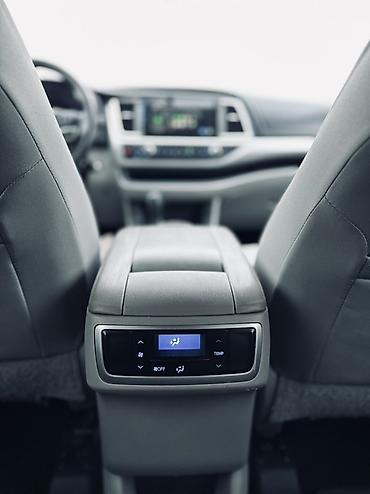 Toyota: Toyota Highlander: 2016 г., 3.5 л, Типтроник, Бензин, Кроссовер — 15