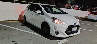 Toyota: Toyota Corolla: 1.5 l | 2018 il Sedan — 5