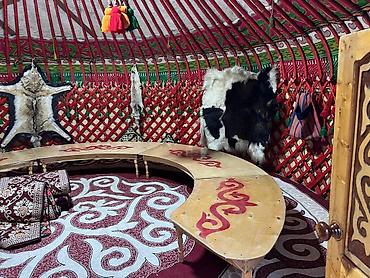 Аренда юрт: Аренда юрты, Каркас Деревянный, 85 баш, С полом, Самовар, Стол — 8