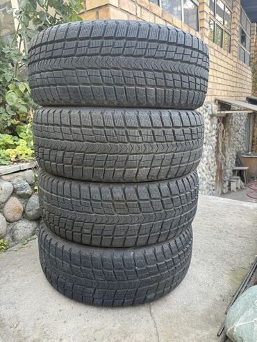 донголок токмок: Шины 235 / 55 / R 18, Зима, Б/у, Комплект, Корея, Roadstone