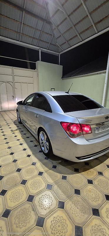 chevrolet cruz disk: Chevrolet Cruze sedan – gümüşü rəng. Xüsusiyyətlər və detallar: - — 6