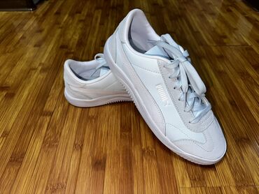 лининг кроссовки женские: PUMA ORIGINAL✅
Женские трендовые НОВЫЕ кроссовки пума 
100% кожа