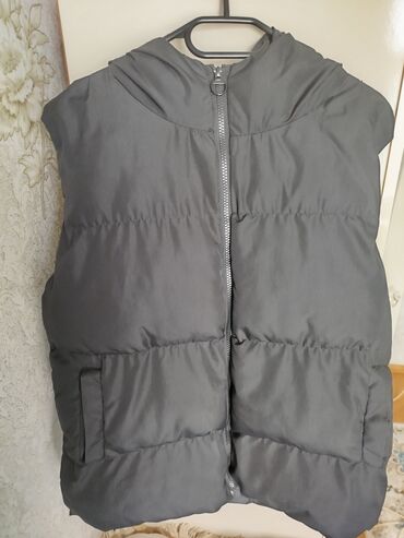qara kurtka: Yeni kimi. Türk markasi. 36/38 olcu