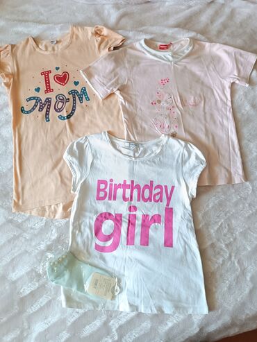 футболки а4: ФУТБОЛКИ на девочку.Возраст 9-10 лет . Цена-150 сом