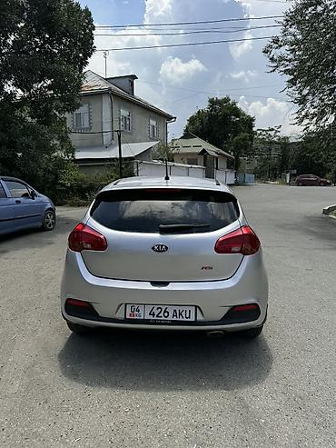 джили авто: Kia Ceed: 2013 г., 1.6 л, Механика, Бензин, Хэтчбэк — 3
