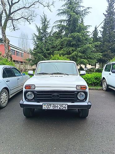 vaz on susə: VAZ (LADA) 4x4 Niva: 1.7 l | Ofrouder/SUV — 2