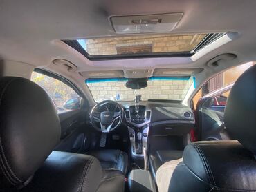 Chevrolet: Chevrolet Cruze LTZ sedan - Korpus: parlaq qırmızı, 4 qapı, arxa — 5