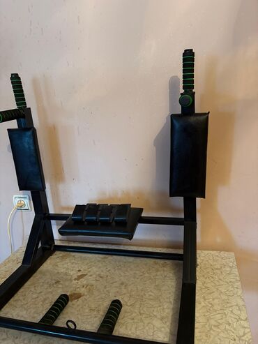 Turniklər və bruslar: Universal turnik–parallel qollar–qarn pressi üçün divar trenajoru — 5