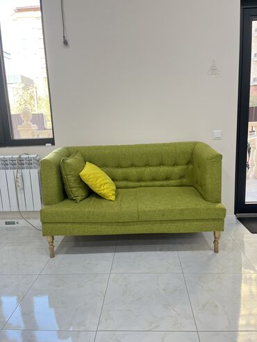 диван бу спалный: Цвет - Зеленый, Б/у