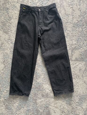 продам джинсы мужские: Джинсы M (EU 38), цвет - Черный