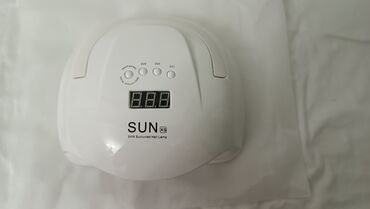 Dırnaq qurutma lampaları: SUN 5S brendinə məxsus, dırnaqlar üçün UV LED lampası. Ağ rəngdədir və — 2