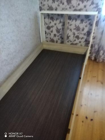 Кровати: Tək nəfərlik çarpayı karkası - Ölçü: təxmini 90×200 sm (tək ölçü). - — 2