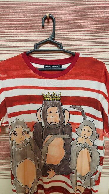 Futbolkalar: Orijinal Dolce and Gabbana köynək. Əynimə böyük olduğu üçün satılır — 5