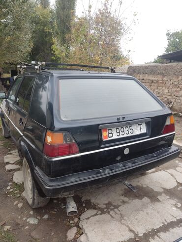 Volkswagen: Volkswagen Golf: 1990 г., 1.8 л, Механика, Бензин, Седан