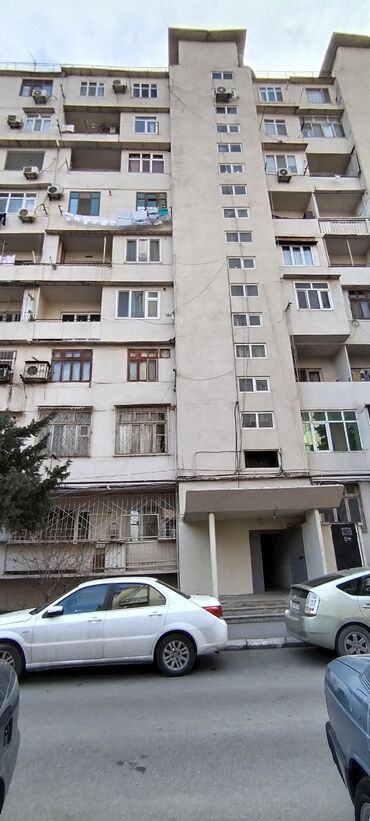 продается 2 х комнатная квартира: Bakı, Əhmədli, 3 otaqlı, Köhnə tikili, m. Əhmədli, 80 kv. m