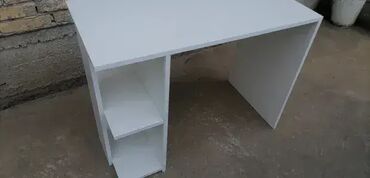 Stolovi: Radni Sto 30 📏 Dimenzije: Prvi model: Širina: 100 cm Dubina: 50 cm na lalafo.rs — 4 Stolovi: Radni Sto 30 📏 Dimenzije: Prvi model: Širina: 100 cm Dubina: 50 cm — 4