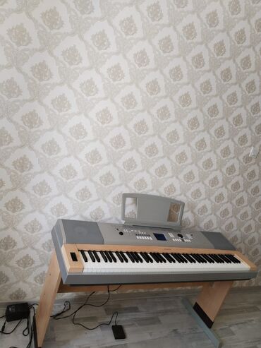 elektro piano yamaha: Vatsapda yazın zeng işləmir Yamaha elektro piano dgx model fles kart