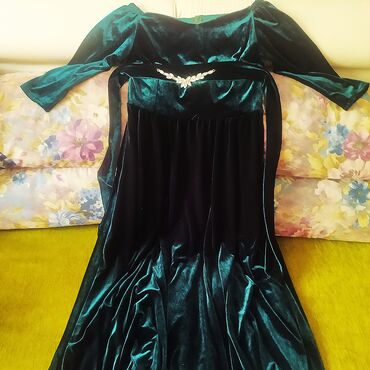 вечернее бальное платье: Продаю платье женское 42-44
